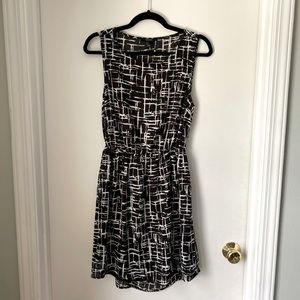 Black and White L Forever21 Modern Print Dress